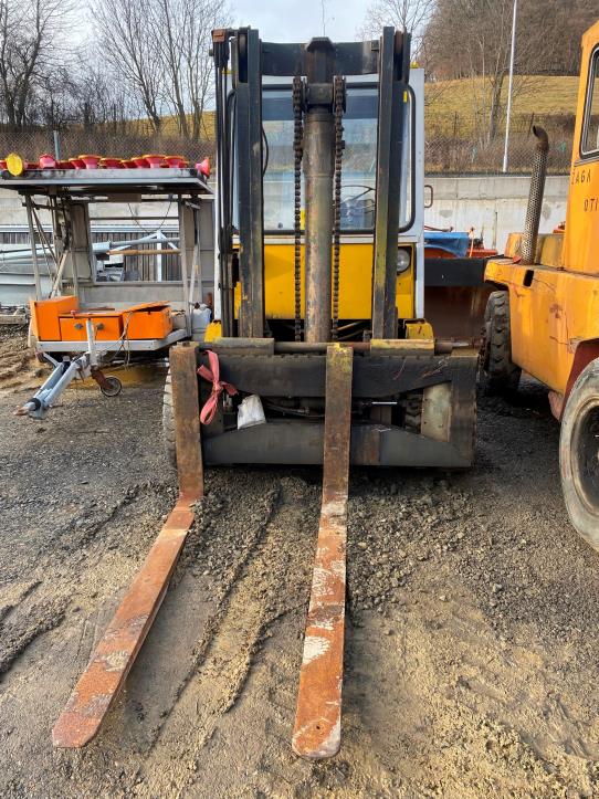 Construction and municipal machinery -6