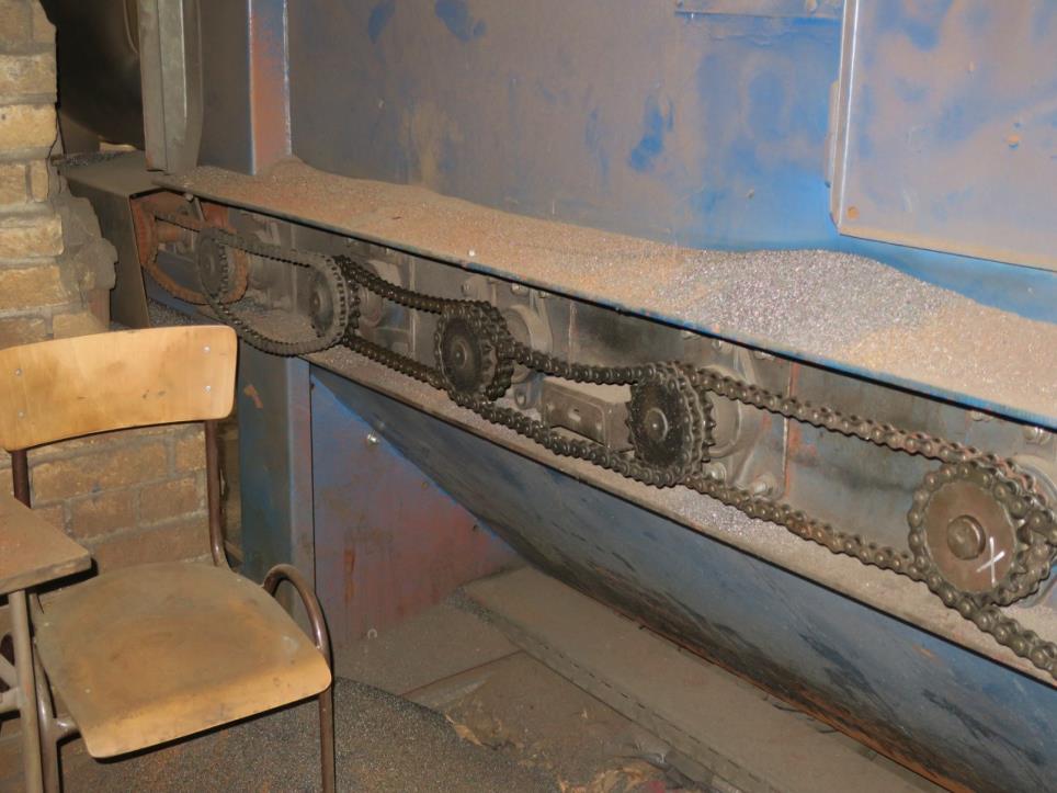 Pass-through blasting machine-12