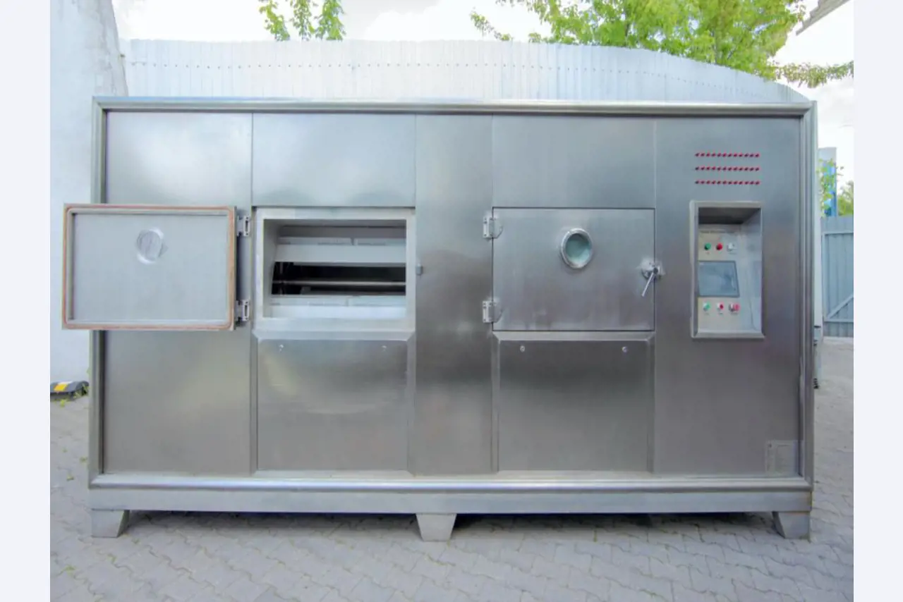 Well-maintained machines from the food industry-1