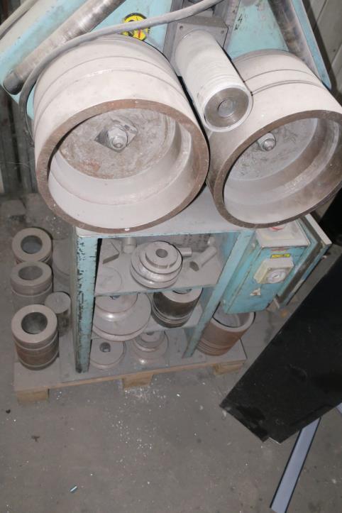 Termoformadoras y máquinas para trabajar el metal-3