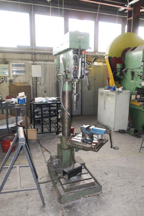 Termoformadoras y máquinas para trabajar el metal-2