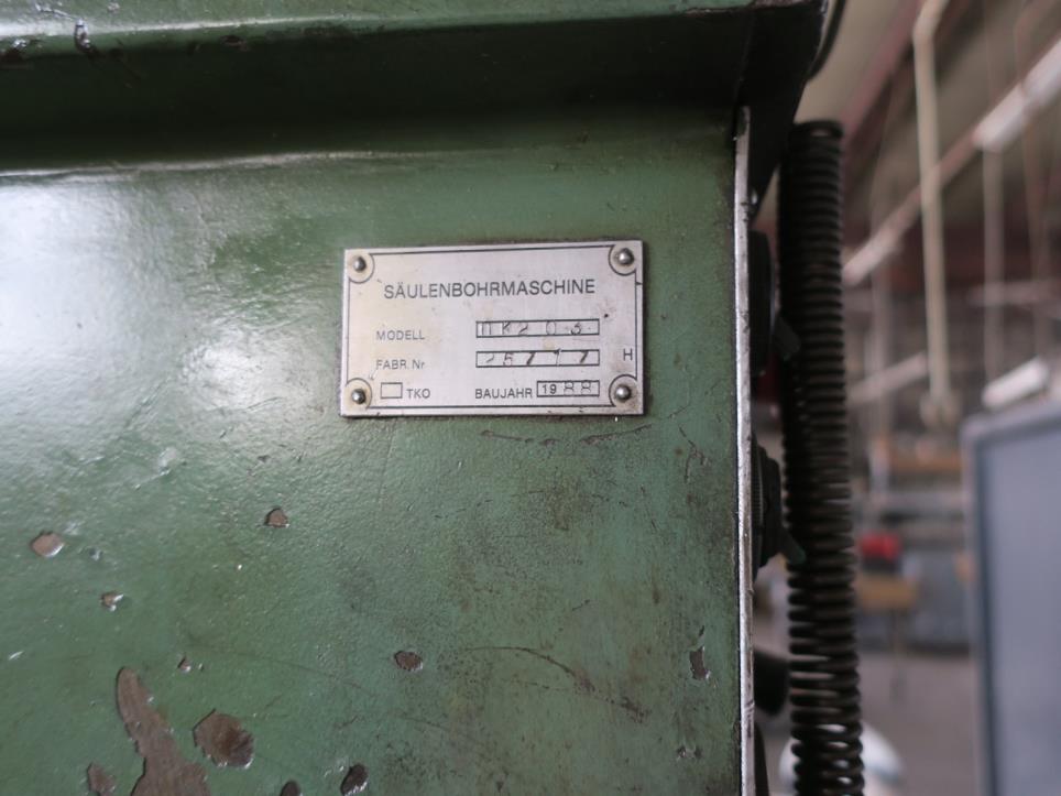 Termoformadoras y máquinas para trabajar el metal-4