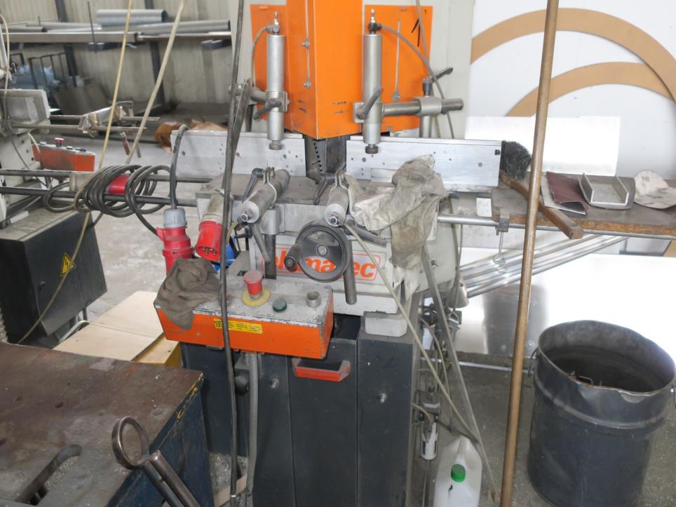 Thermoformers and metalworking machines-2