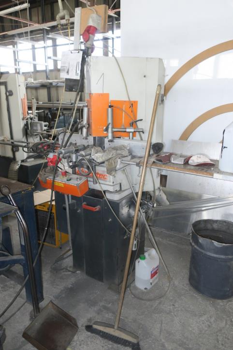 Thermoformers and metalworking machines-3