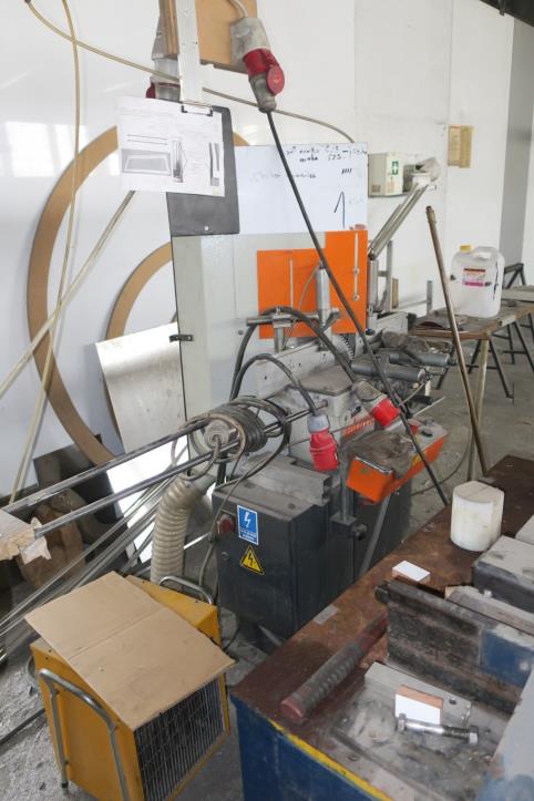 Thermoformers and metalworking machines-4