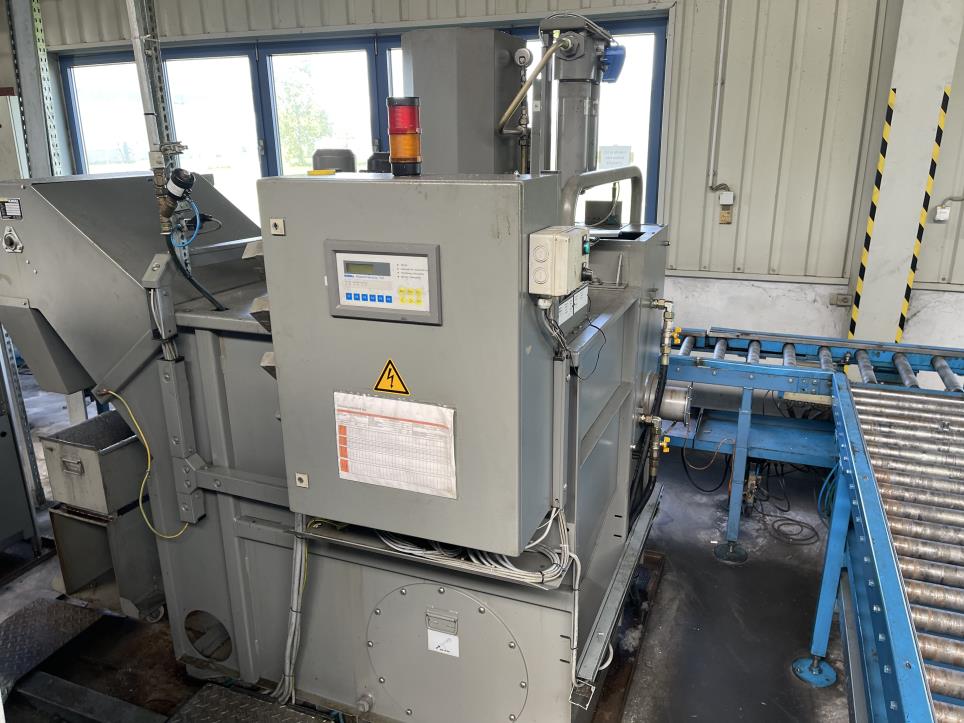 Obróbka metali i inne maszyny dostawcy z branży motoryzacyjnej-10