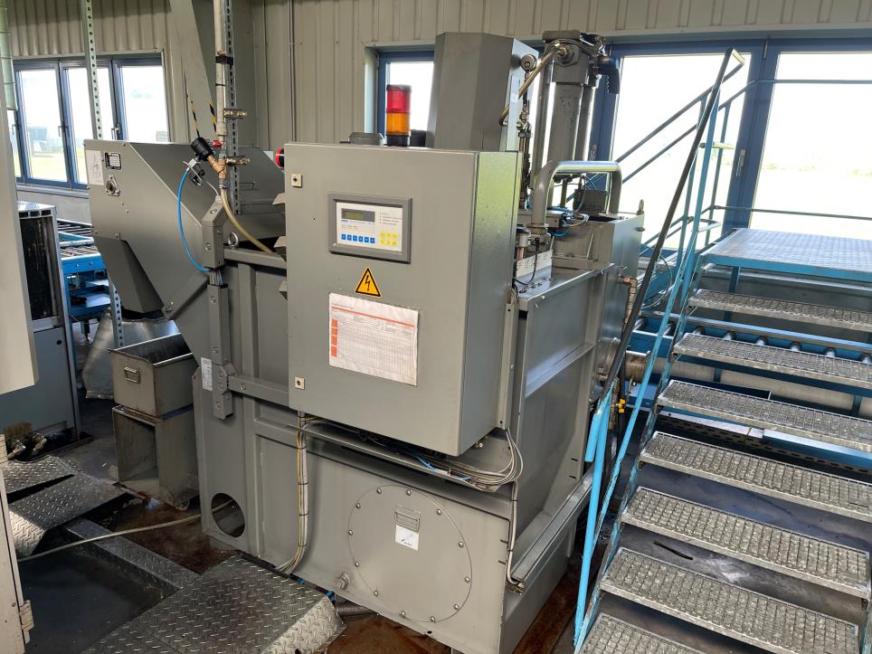 Obróbka metali i inne maszyny dostawcy z branży motoryzacyjnej-11