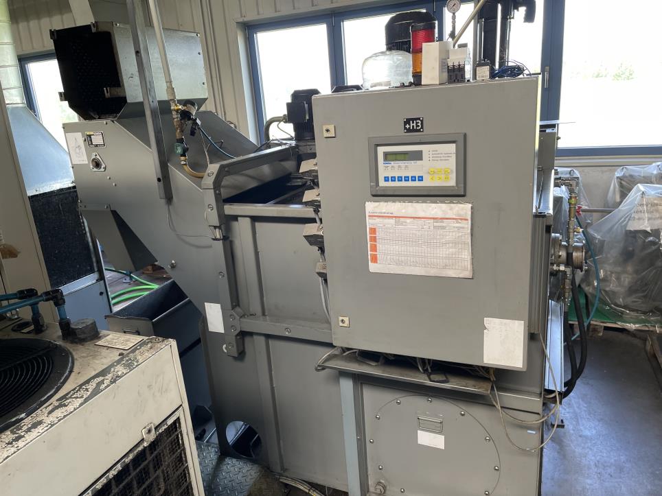 Obróbka metali i inne maszyny dostawcy z branży motoryzacyjnej-1