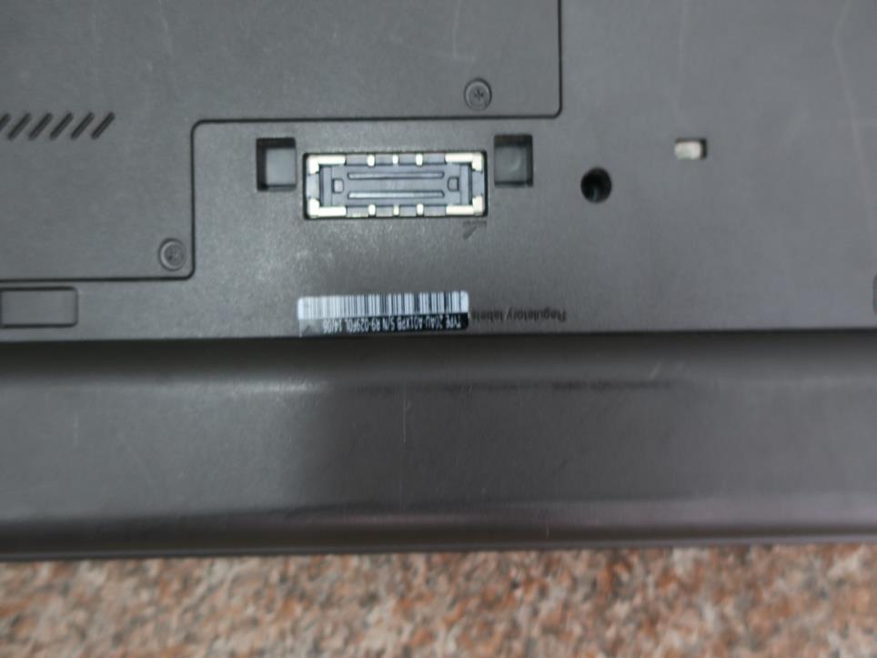 Skladové vybavení, elektrické nářadí a strojní součásti-5