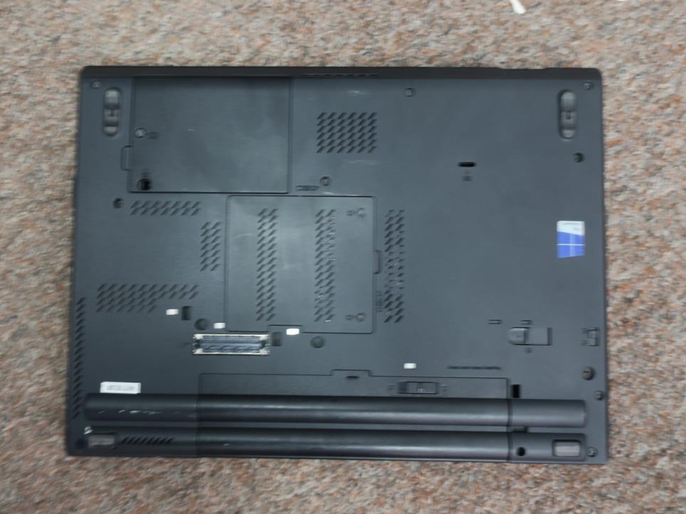 Skladové vybavení, elektrické nářadí a strojní součásti-8