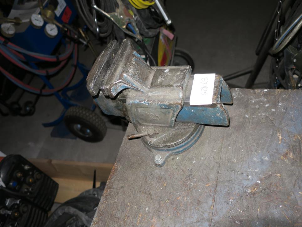 Equipos de almacén, herramientas eléctricas y piezas de maquinaria-3