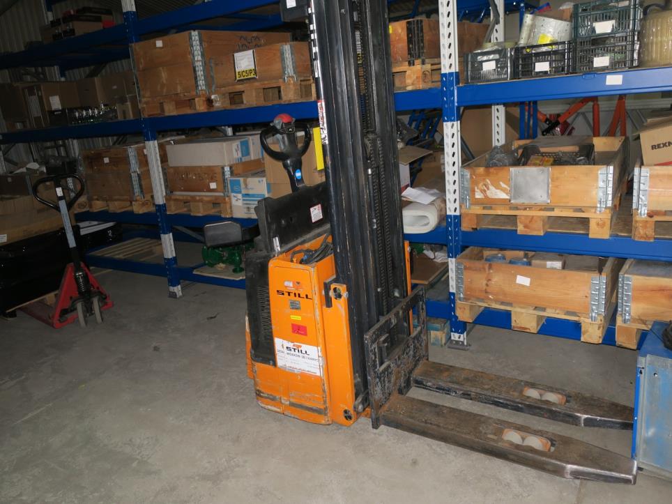 Equipos de almacén, herramientas eléctricas y piezas de maquinaria-1