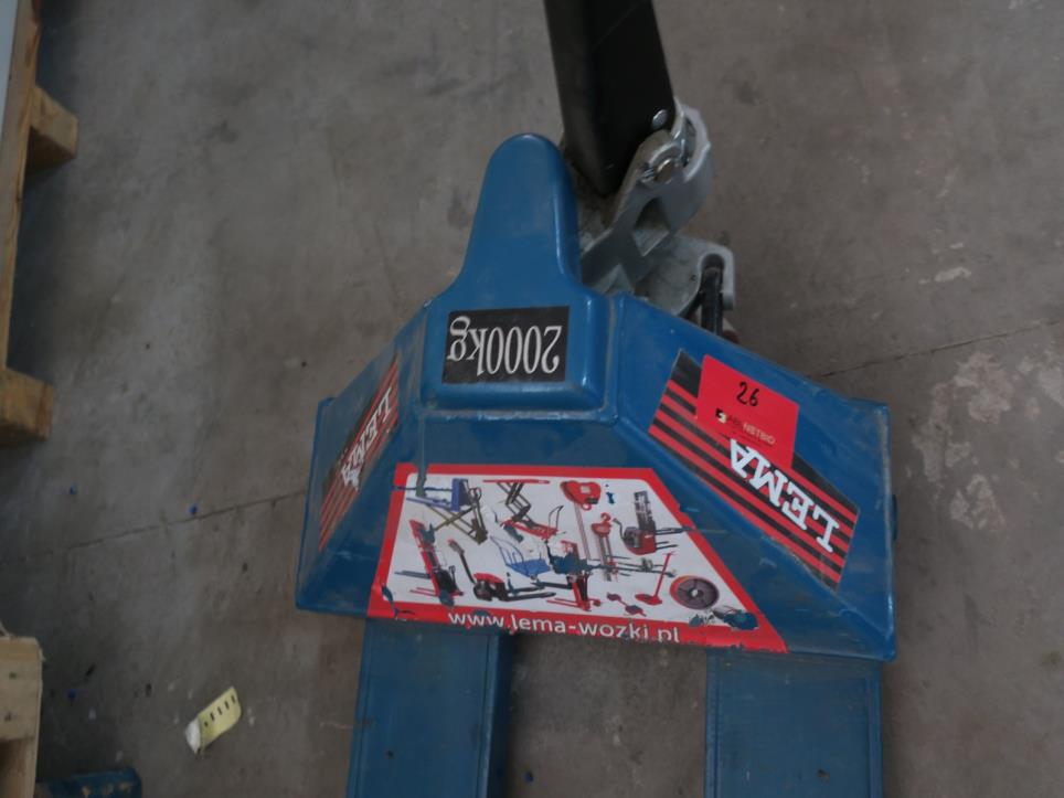 Werkstattausrüstung: Ersatzteile und Lagerbestände-3