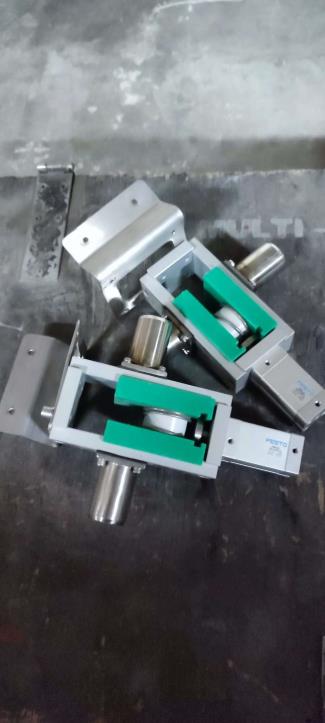 Equipos de almacén, herramientas eléctricas y piezas de maquinaria-12