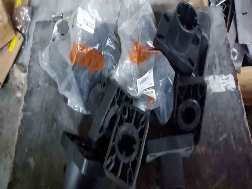 Equipos de almacén, herramientas eléctricas y piezas de maquinaria-13