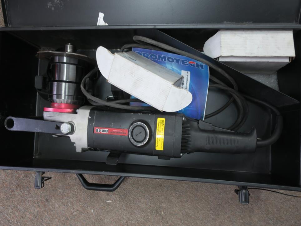 Skladové vybavení, elektrické nářadí a strojní součásti-2