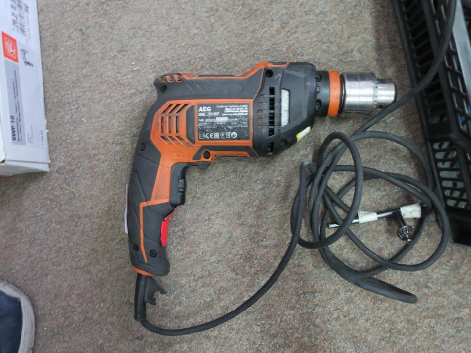 Equipos de almacén, herramientas eléctricas y piezas de maquinaria-2