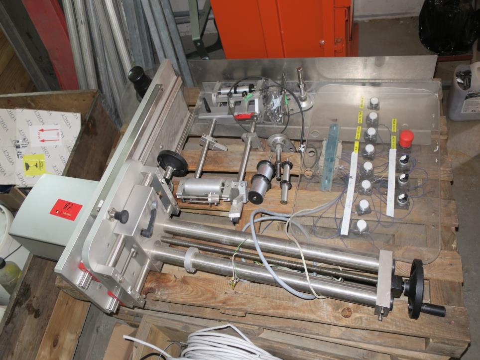 Skladové vybavení, elektrické nářadí a strojní součásti-1