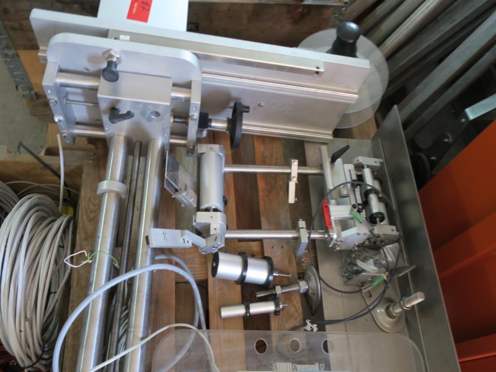 Skladové vybavení, elektrické nářadí a strojní součásti-4