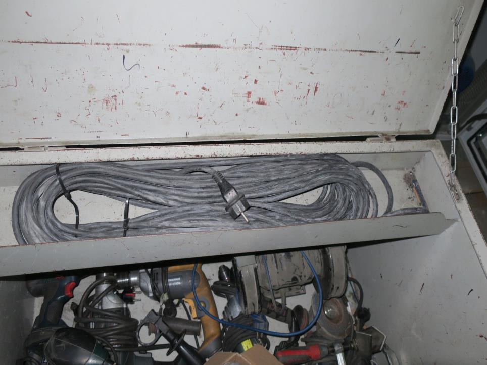 Equipos de almacén, herramientas eléctricas y piezas de maquinaria-2