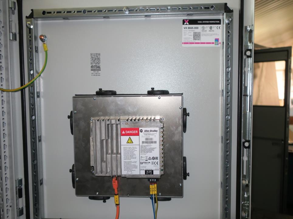 Skladové vybavení, elektrické nářadí a strojní součásti-2