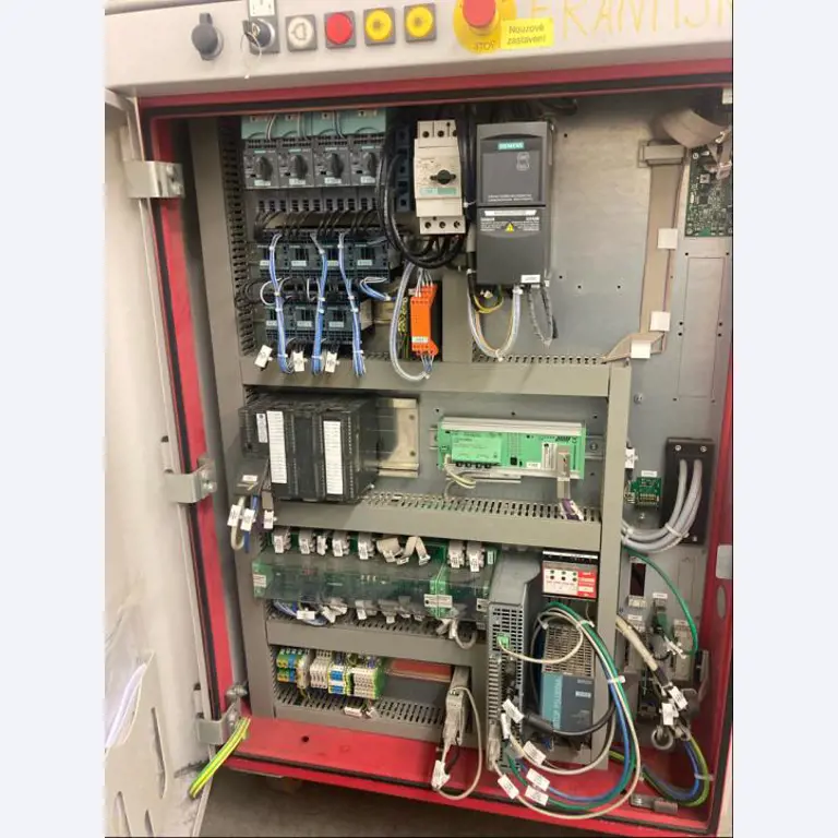 Maquinaria (construcción de vehículos) y equipos de explotación y oficina-5