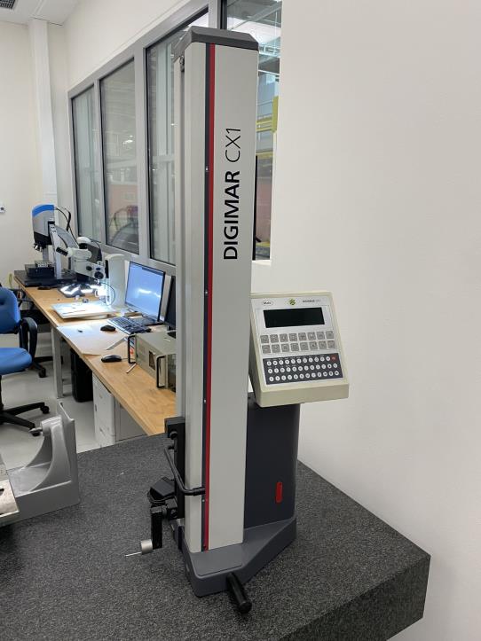 Maquinaria (construcción de vehículos) y equipos de explotación y oficina-1