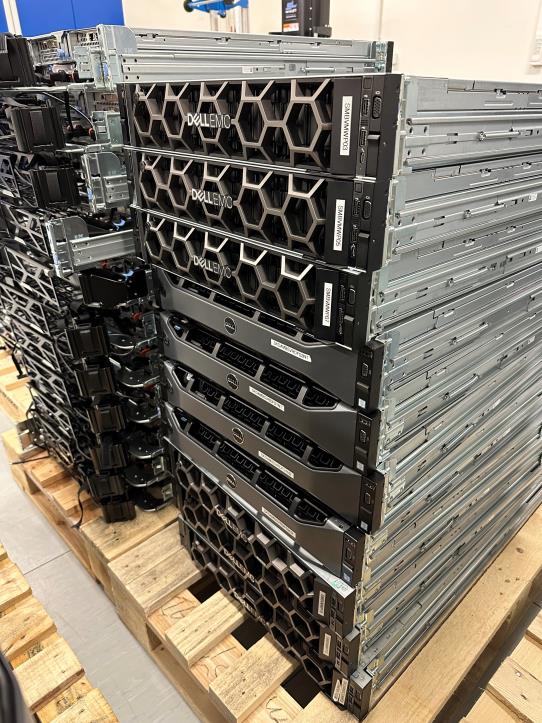 Maquinaria (construcción de vehículos) y equipos de explotación y oficina-1