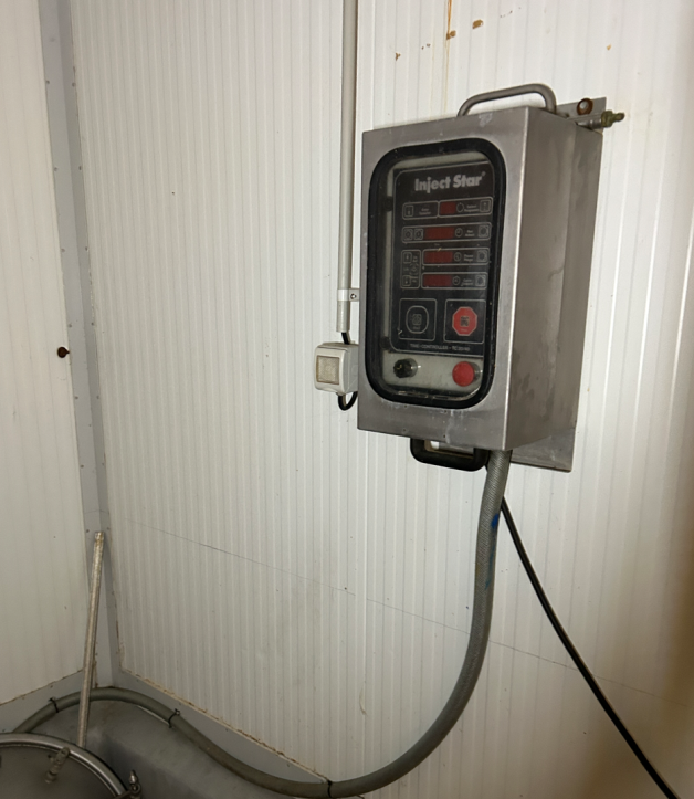 Machinery and equipment of a former chicken slaughterhouse-12