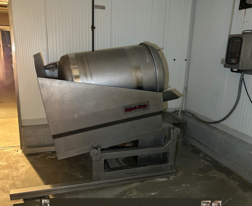 Machinery and equipment of a former chicken slaughterhouse-13