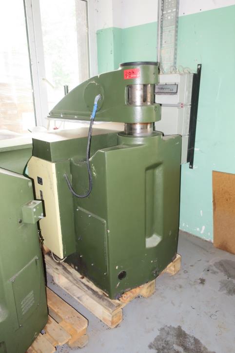 Dobrze utrzymane maszyny do produkcji obuwia-1