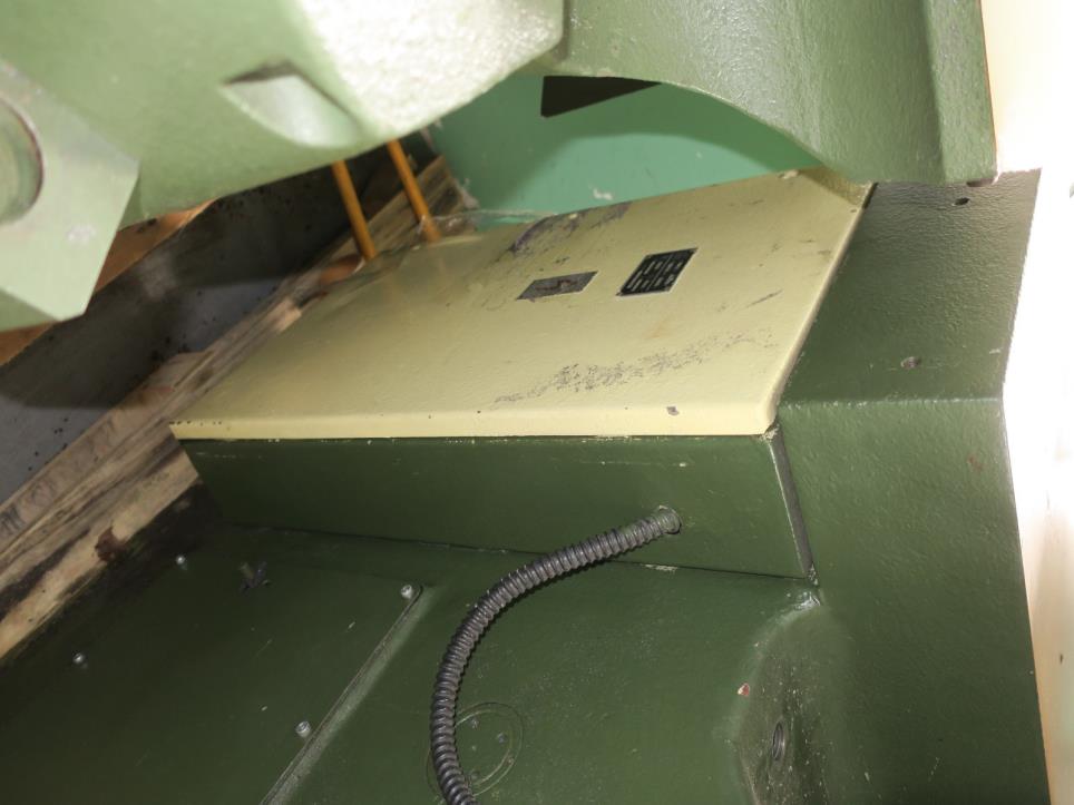 Dobrze utrzymane maszyny do produkcji obuwia-4