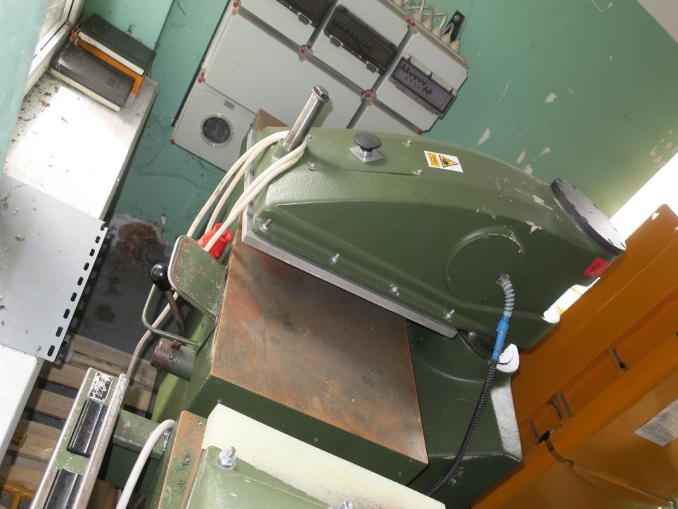 Dobrze utrzymane maszyny do produkcji obuwia-3