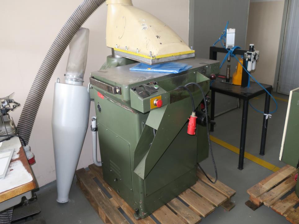 Dobrze utrzymane maszyny do produkcji obuwia-1