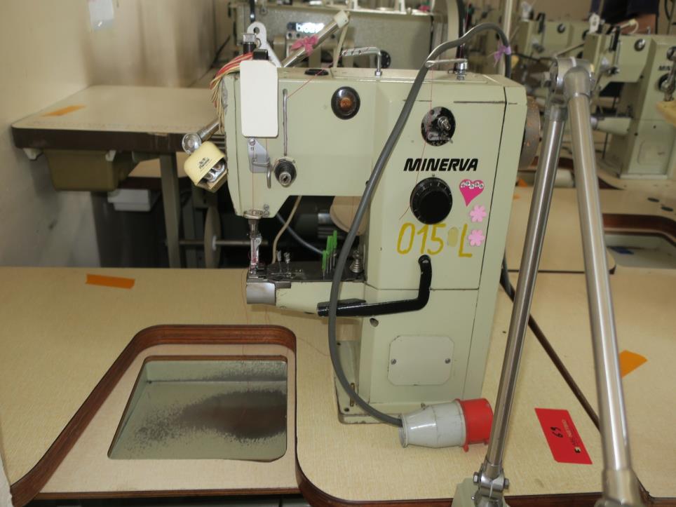 Dobrze utrzymane maszyny do produkcji obuwia-1