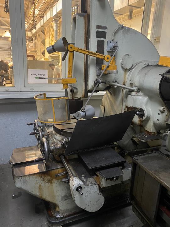 Máquinas para trabajar el metal, máquinas de fundición-3