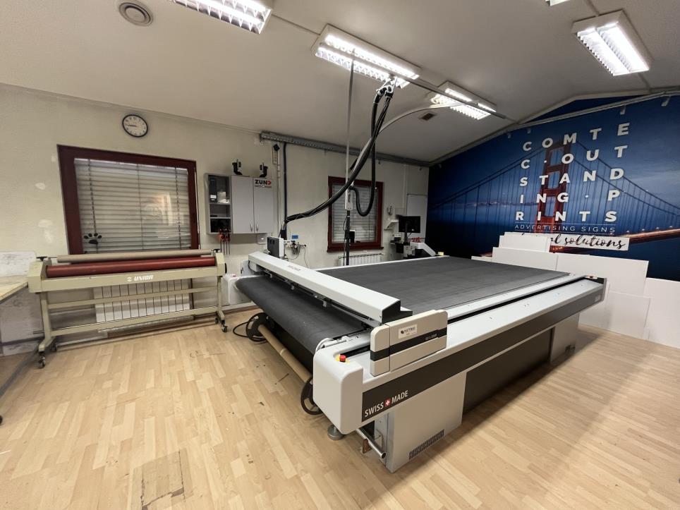 Maszyny i urządzenia do cyfrowego druku wielkoformatowego-1