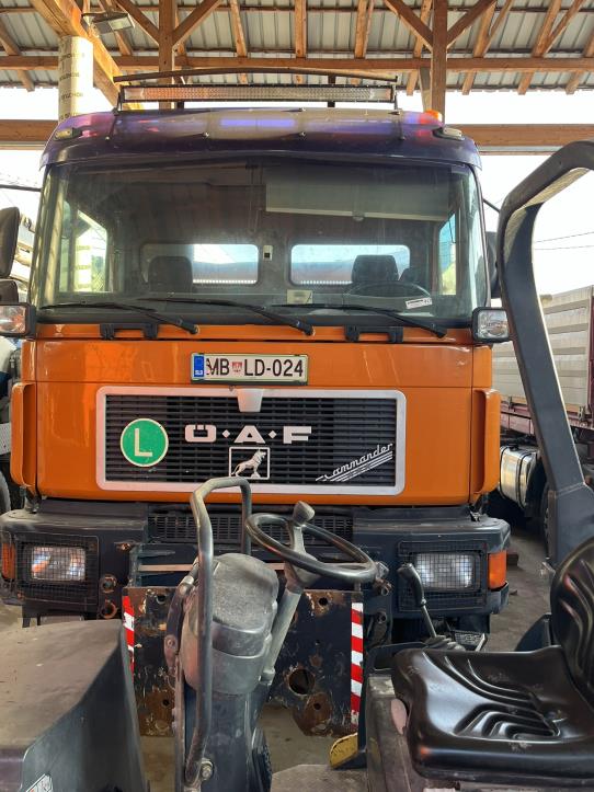 Pojazdy budowlane i komunalne, maszyny budowlane-13