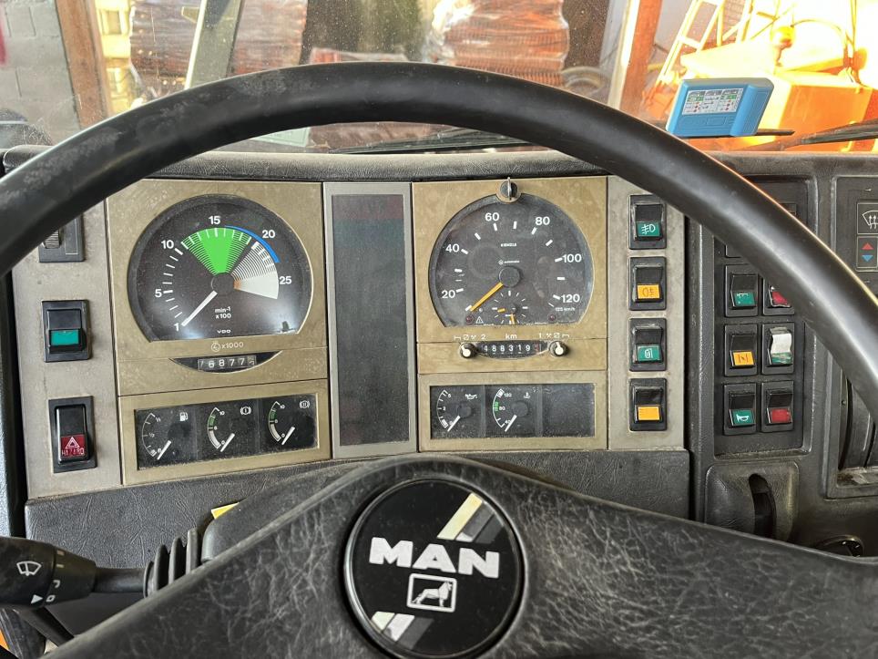 Pojazdy budowlane i komunalne, maszyny budowlane-12