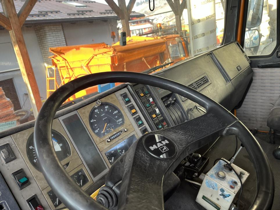 Pojazdy budowlane i komunalne, maszyny budowlane-14