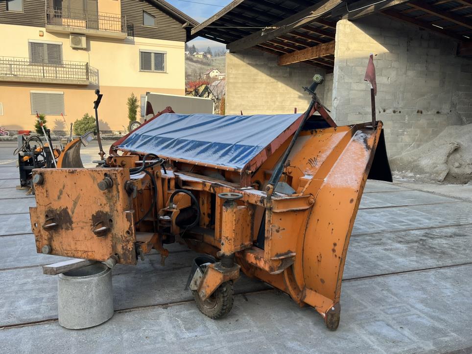 Pojazdy budowlane i komunalne, maszyny budowlane-19