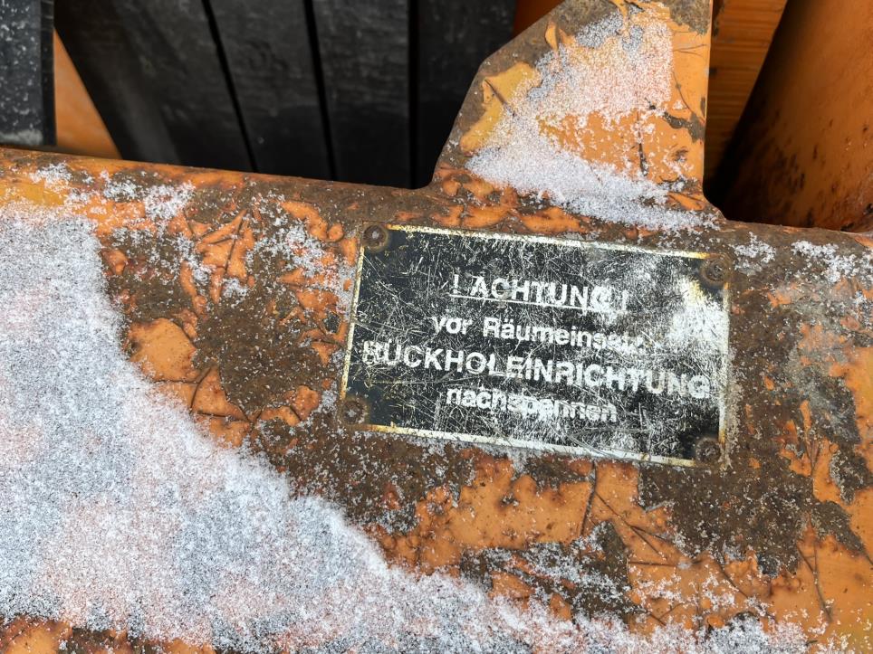 Pojazdy budowlane i komunalne, maszyny budowlane-20