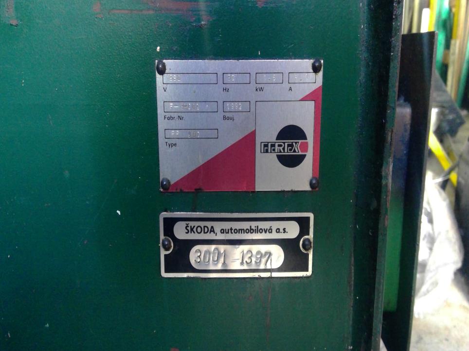 Roboty przemysłowe, maszyny do obróbki metalu, serwery IT, sprzęt gastronomiczny-4