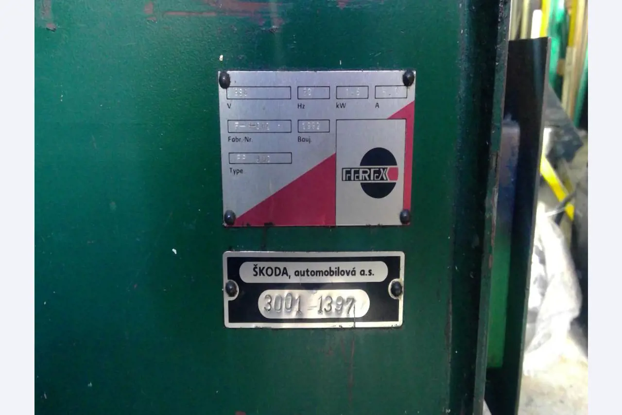 Industrial robots, metalworking machines, IT servers, catering equipment-4