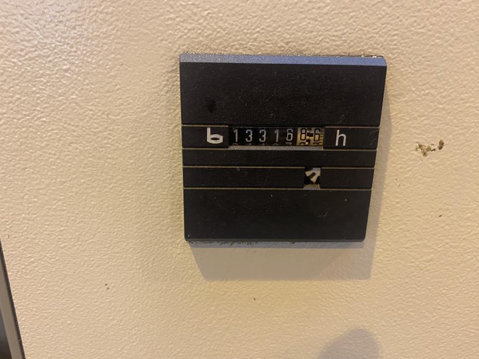 Roboty przemysłowe, maszyny do obróbki metalu, serwery IT, sprzęt gastronomiczny-6