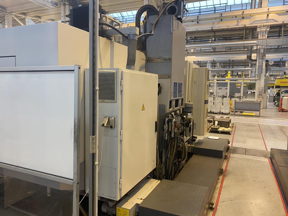 Roboty przemysłowe, maszyny do obróbki metalu, serwery IT, sprzęt gastronomiczny-4