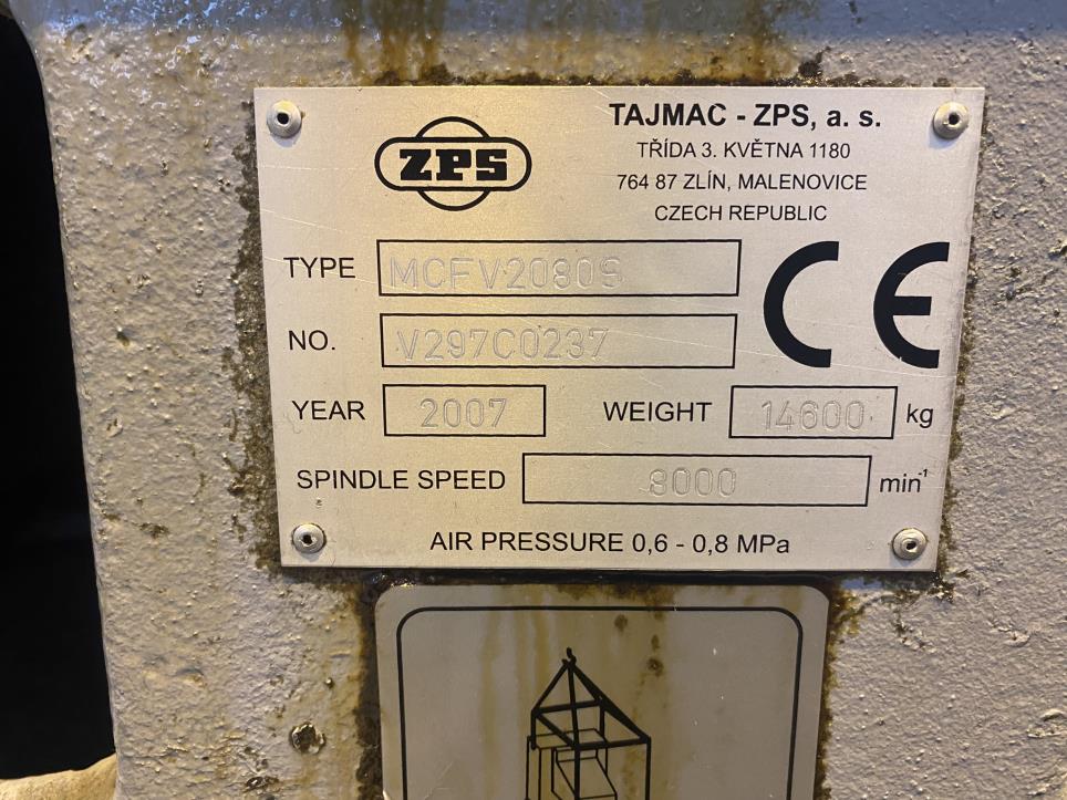 Roboty przemysłowe, maszyny do obróbki metalu, serwery IT, sprzęt gastronomiczny-8