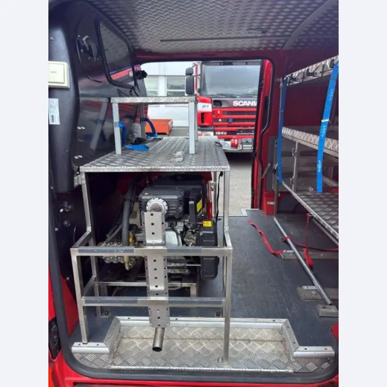 Roboty przemysłowe, maszyny do obróbki metalu, serwery IT, sprzęt gastronomiczny-6