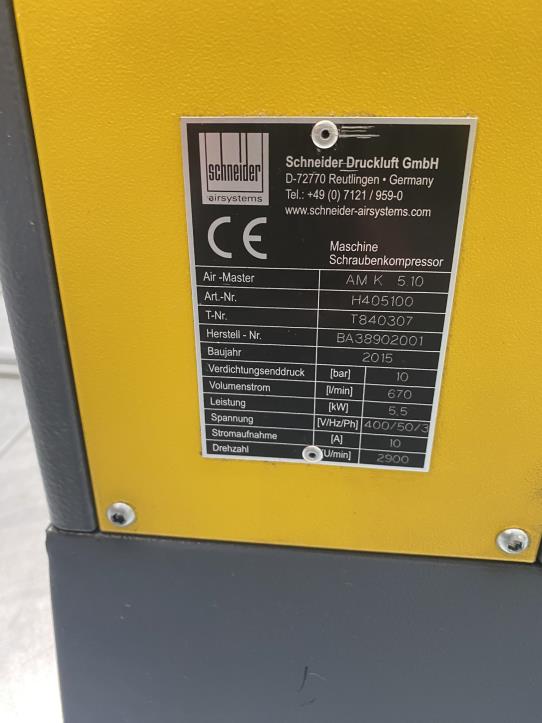 Prumyslové roboty, kovoobrábecí stroje, IT servery a gastro zarízení-2