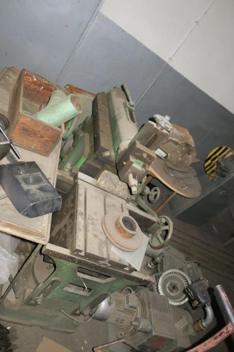 Maschinen zur Möbelproduktion-4